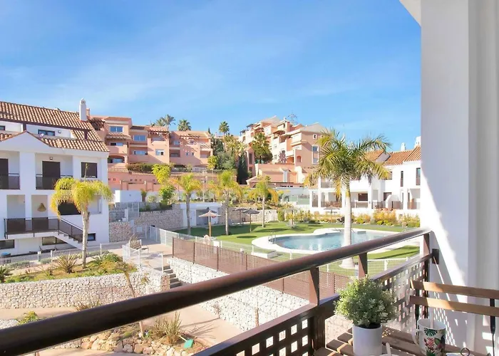 Casa Sur: Spacious & Stylish 4Br By The Sea